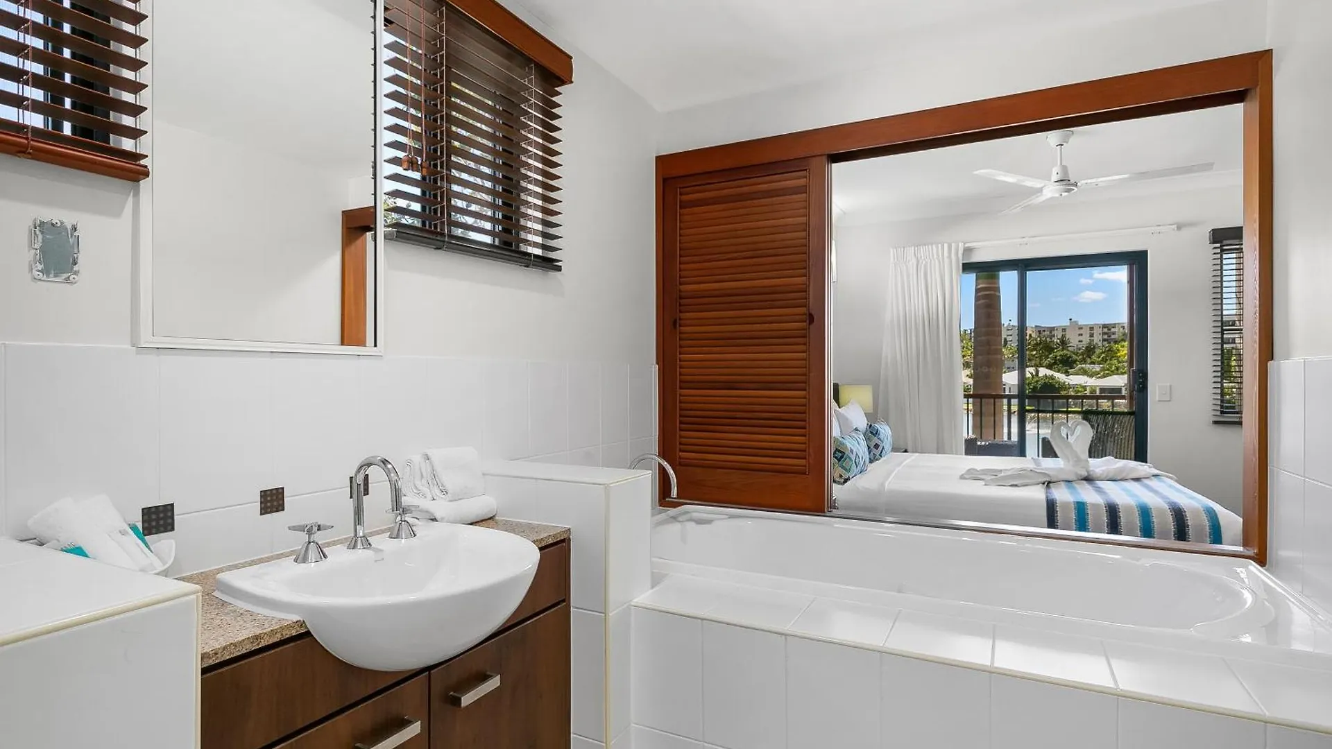 **** Hotel apartamentowy Blue Lagoon Resort Trinity Beach Australia